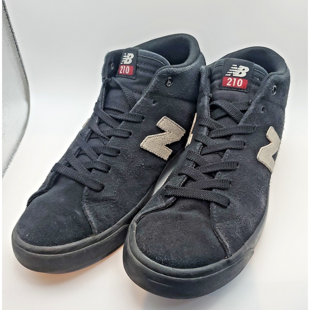 New Balance 210 - AM210MBG -Black Shoes Size 9 Men -‎ Preowned